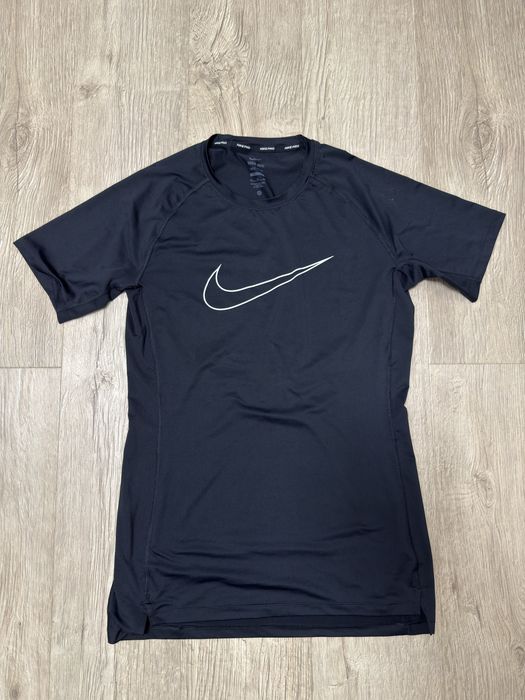 Футболка Nike Pro