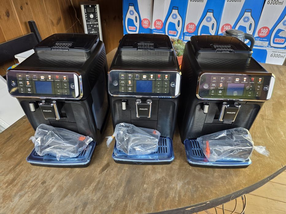 Кавомашина Philips LatteGo 5500 series нові, без коробок в плівках