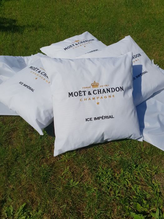 Oryginalne poduszki Moet & Chandon wyszywane ORYGINALNE jacht