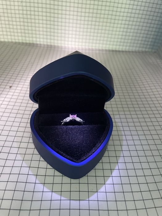 Каблучка подарунок на день закоханих