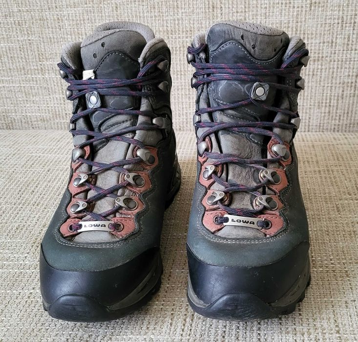 Черевикі трекінгові жіночі LOWA Gore-Tex