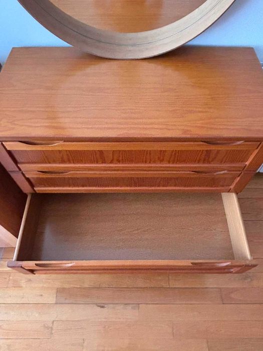 Conjunto de Quarto em Madeira Moviflor - Cama, Roupeiro, Cómoda e Mesas de cabeceira