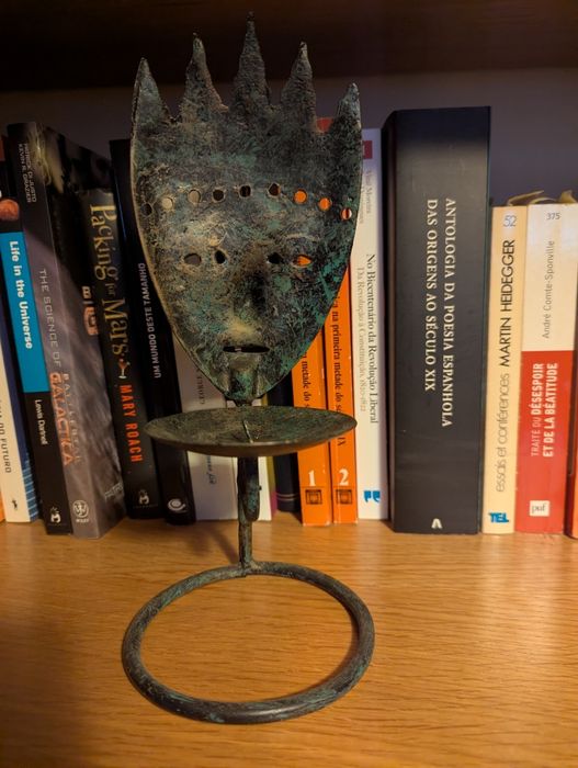 castiçal em ferro feito artesanalmente