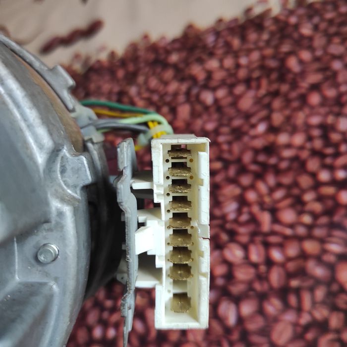 Двигатель от стиральной машины