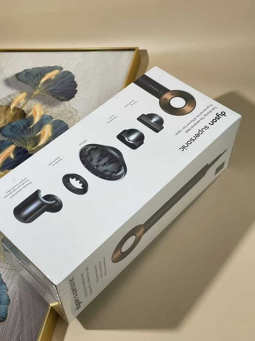 NOWA Inteligentna suszarka do włosów  Dyson HD08