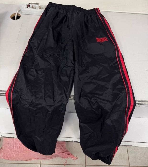 Спортивные штаны лонсдейл карго lonsdale поставка вещей куртка бомбер