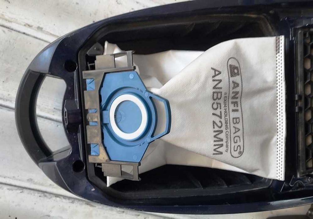Odkurzacz Miele Blue Moon 1600W elektro-szczotka pilot  gwarancja