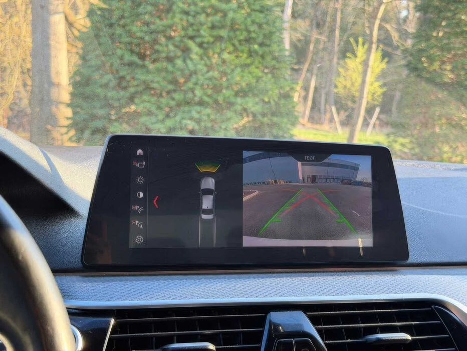 BMW 530      2019