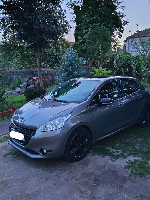 Peugeot 208 1.2 VTi Allure teto panorâmico — photo 5