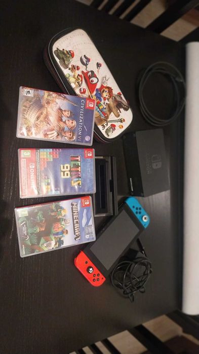 Nintendo Switch V1 + Dock + Acessórios + 3 Jogos