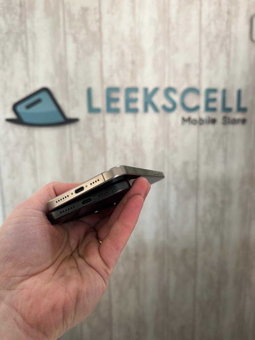 IPHONE 15 PRO MAX - 256GB - 24 meses de garantia