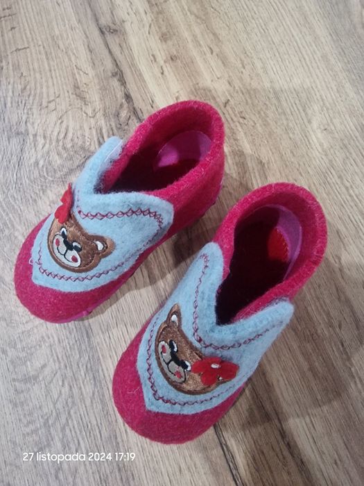 Kapcie dla dziewczynki 21