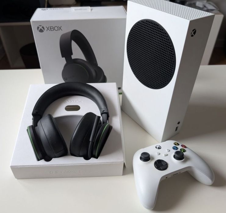 Xbox Series S + Pad + Sluchawki