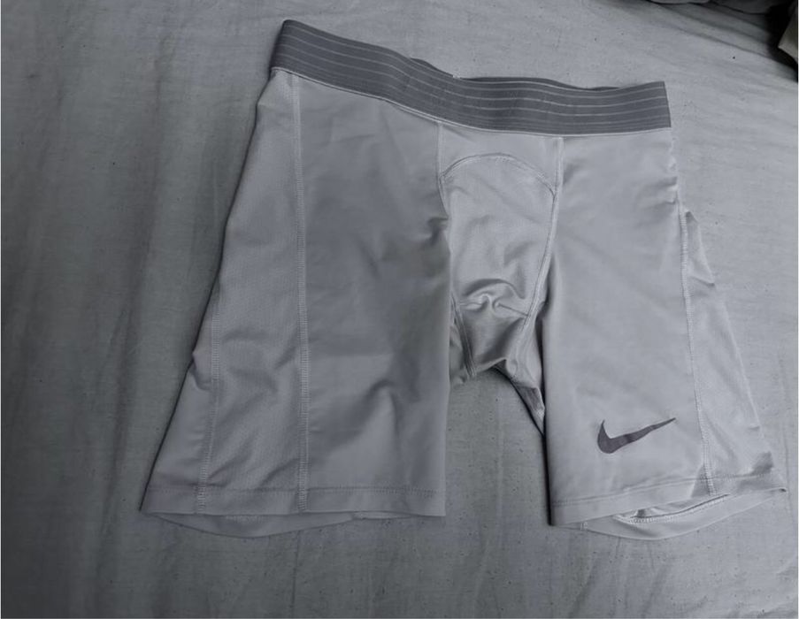 Компрессионные, термо шорты Nike PRO