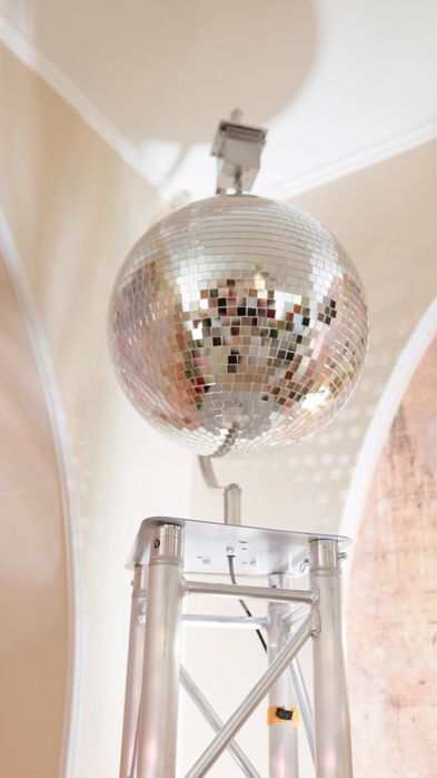 АРЕНДА: Дзеркальна куля, дискошар, дискобол, дискокуля на ваш івент