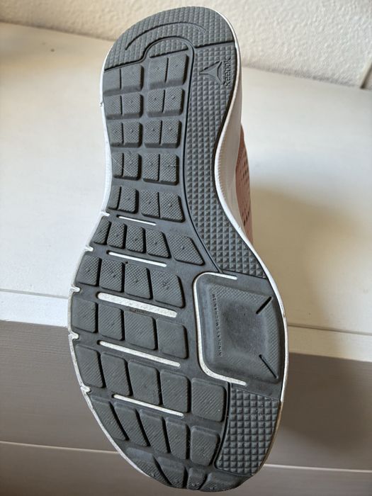 Tenis Reebok cor Rosa