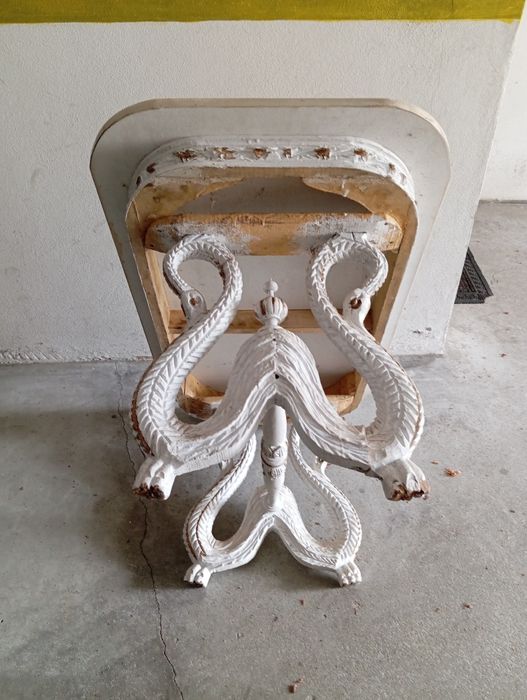 Mesa de madeira antiga 85cm *45cm