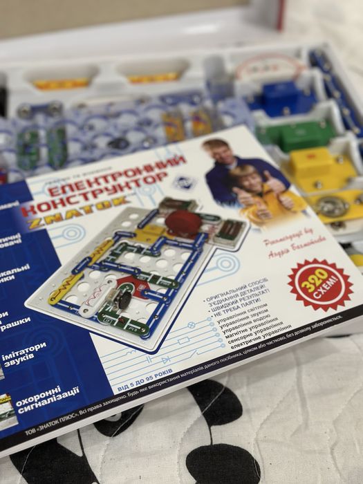 Електронний конструктор Znatok