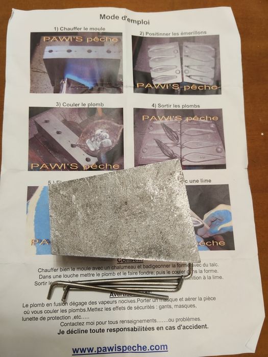 Antigo molde para chumbeiras de pesca