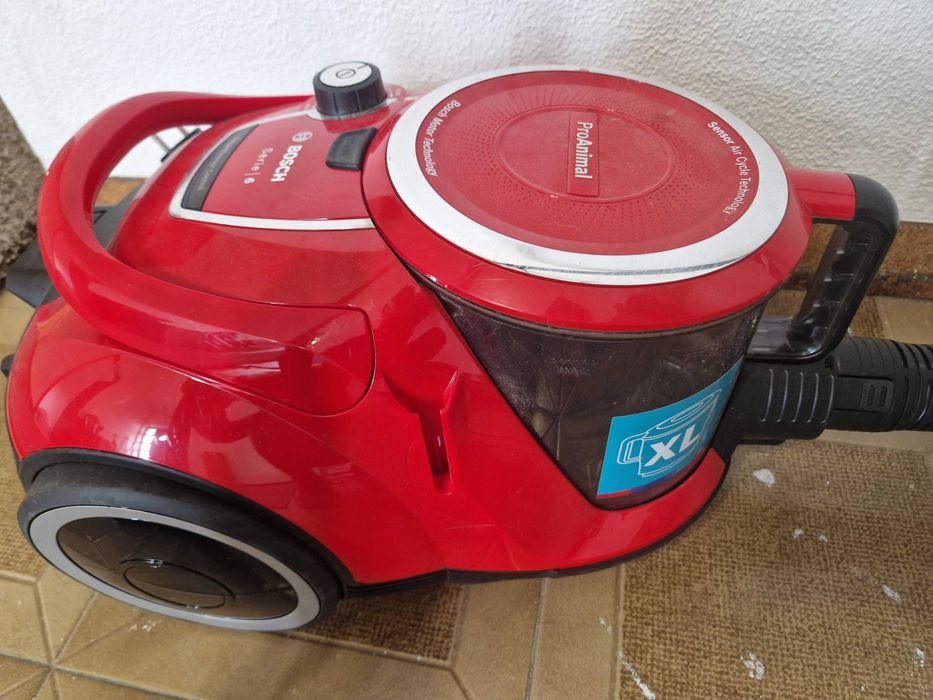 Aspirador BOSCH - Aspirador sem saco ProAnimal Série 6 - BGS41PET1