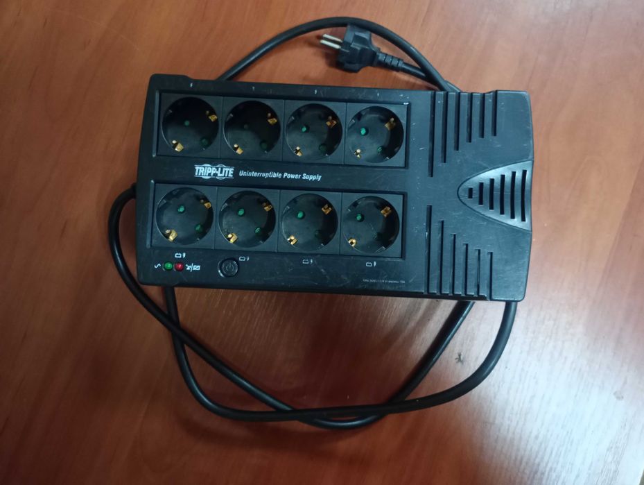ДБЖ 550 ВА/300 Вт Tripp Lite AVRX550UD AVR Schuko USB