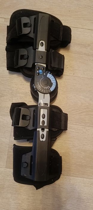Orteza pooperacyjna stawu kolanowego Meyra Medical z zegarem (uniwersalna)