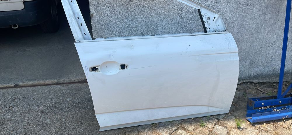 Porta frente direita Renault Megane 4