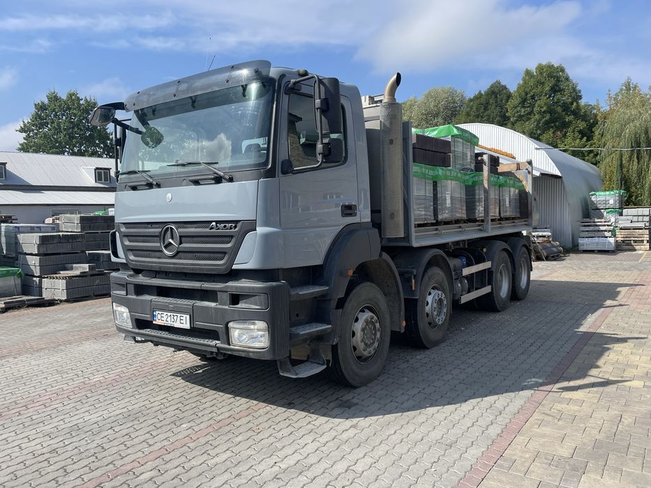 Спецтехніка  .  Основа  під бруківочне  та інші покриття