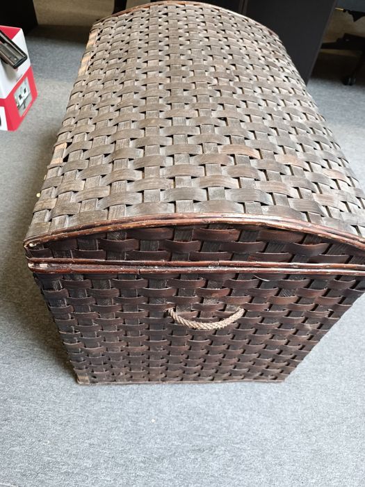 Arca Castanha em Cesta