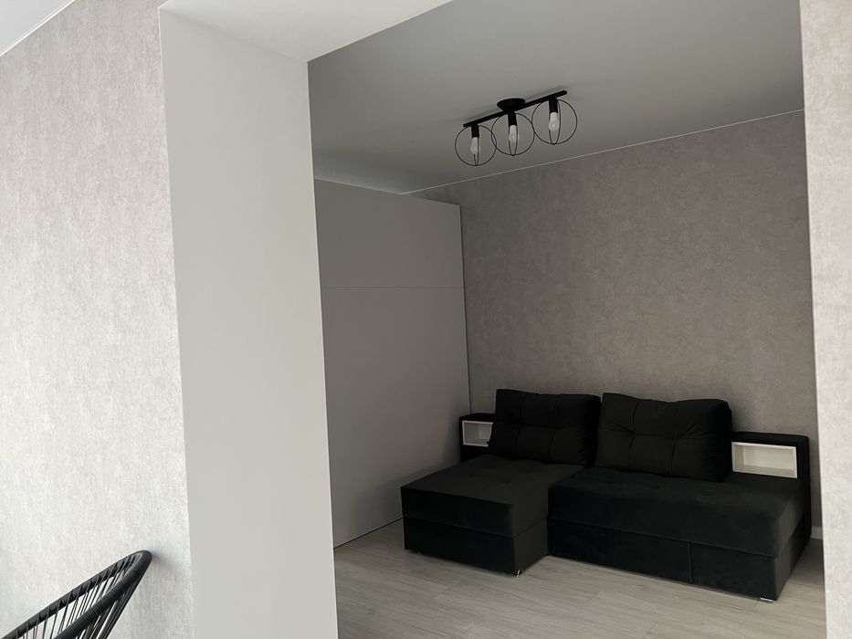 ТЕПЛА Квартира подобово центр Яровиця. Укриття і Звітні документи є!