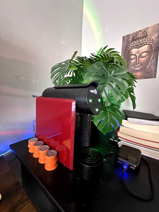Setup + itens de quarto, secretária, cadeira gamer, cafeteira, led, espelho, passadeira