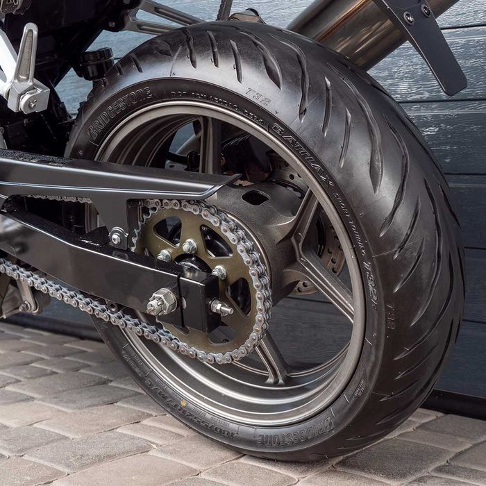 Продам мотоцикл Kawasaki Z750S (1854)