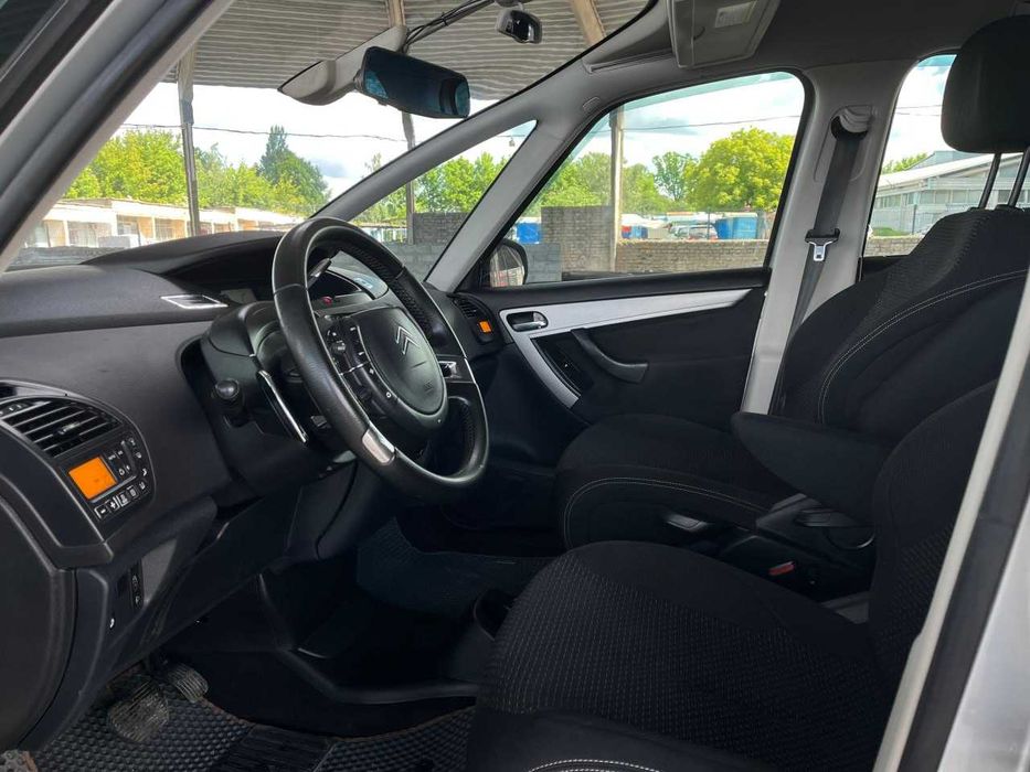 Продам  Citroen Grand C4 Picasso 2010. Можна в розстрочку, під викуп.