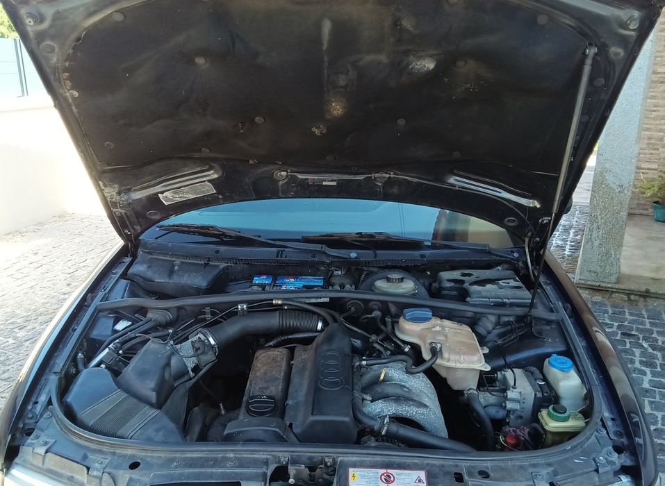 Audi A4  1.6 Gasolina