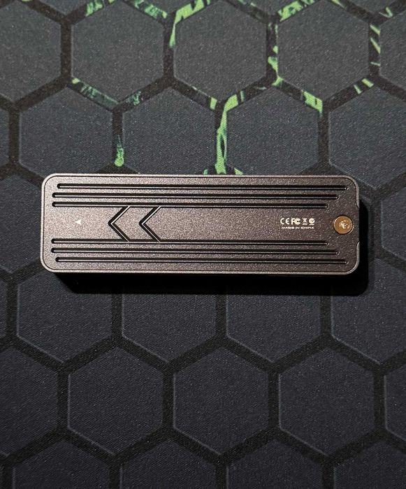 Inteligentna obudowa dysków SSD M.2 10Gbps