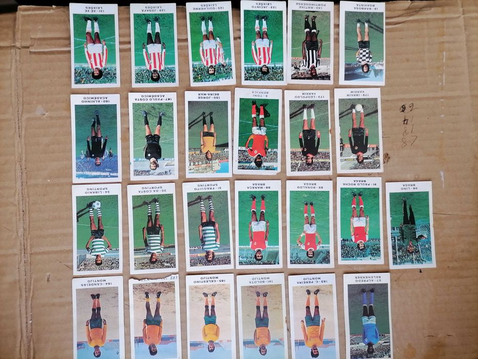 Lote 31 Cromos Ases do Futebol 1976/77  Edição Zélito