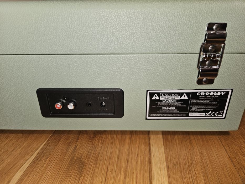 Gramofon marki Crosley Voyager