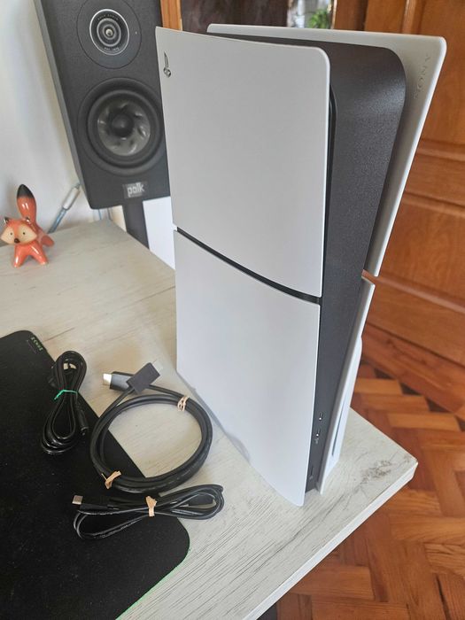 Playstation 5 Slim Standard 1TB CFI-2116 Sem comando c/3 anos de garantia
