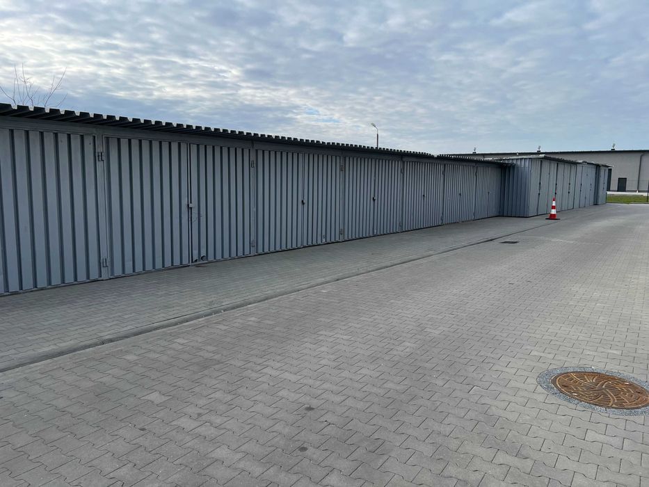 magazyn -garaż, blaszak 15 m², prąd, dozór 24h – další