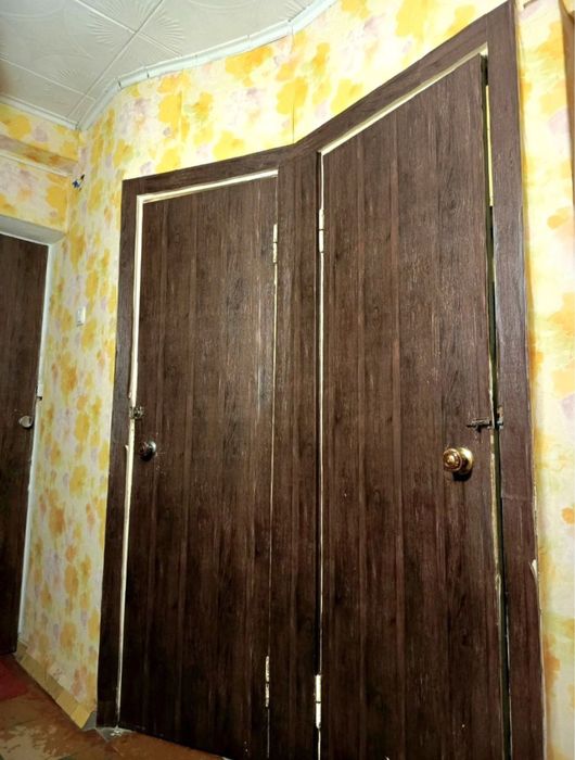 Продам 2 х ком квартиру. Матросова.