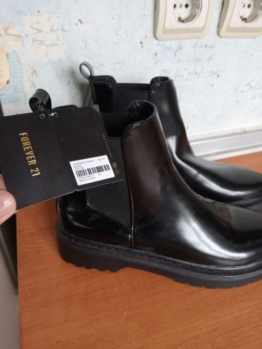 нові чорні ботильйони гумові FOREVER 21, р37