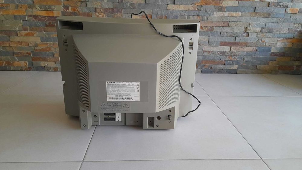 Vende-se Televisore CRT Toshiba -COMO NOVA