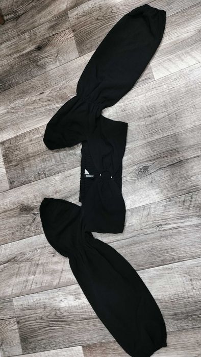 Кроп топ з об'ємними довгими рукавами