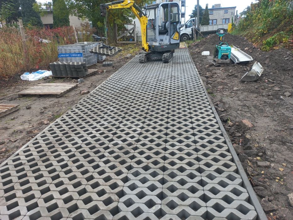 Usługi minikoparką / wywrotka 3.5T