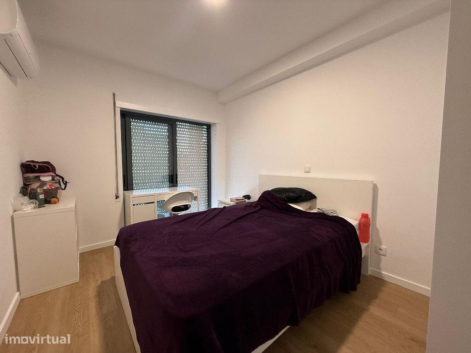Quarto para arrendamento, mobilados em zona da Fernão Magalhães