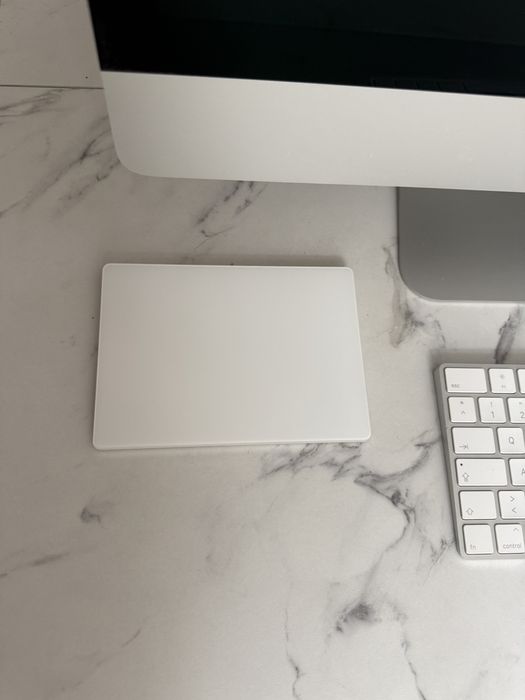 IMac 21.5 Retina 4K 1TB Core-i7 32GB 2019+keyboard+tach Pad: 29