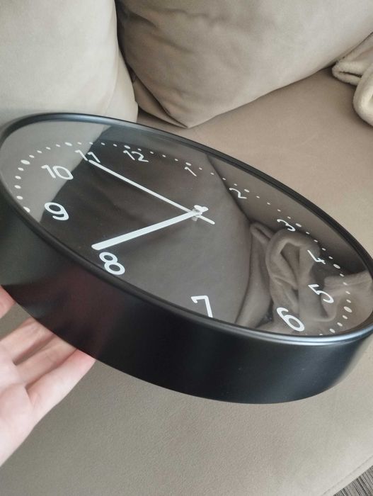 Годинник ікеа bondis