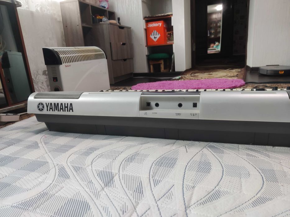 Клавишный синтезатор yamaha