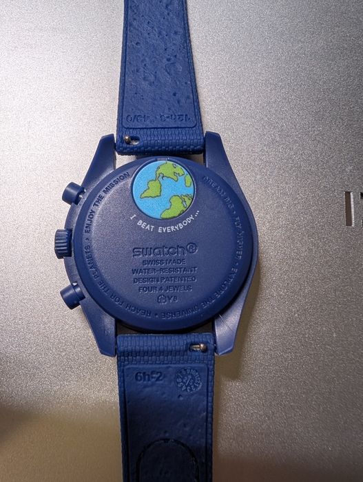 Swatch x omaga Snoopy mission to earthphase