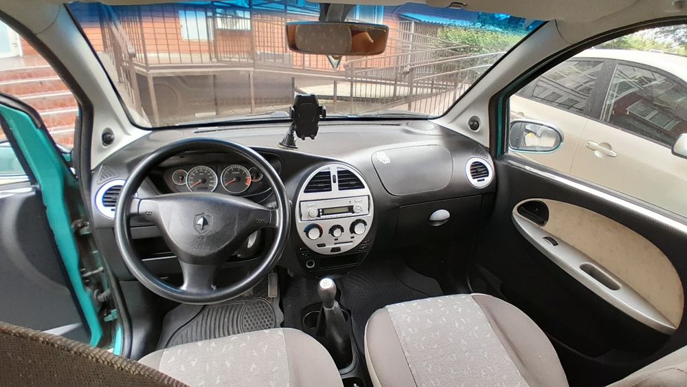 Продам компактний автомобіль Чана Бенні